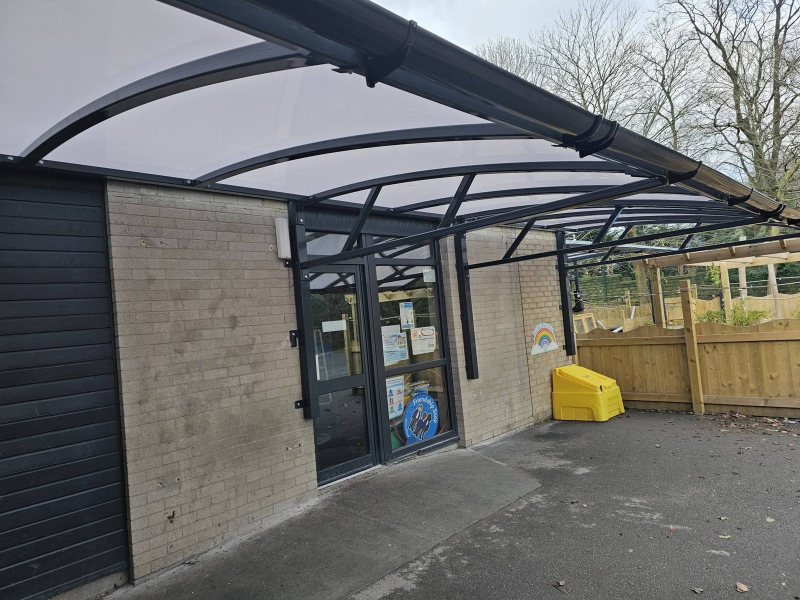 Cantilever nursery canopy, St Luke’s CE Primary School